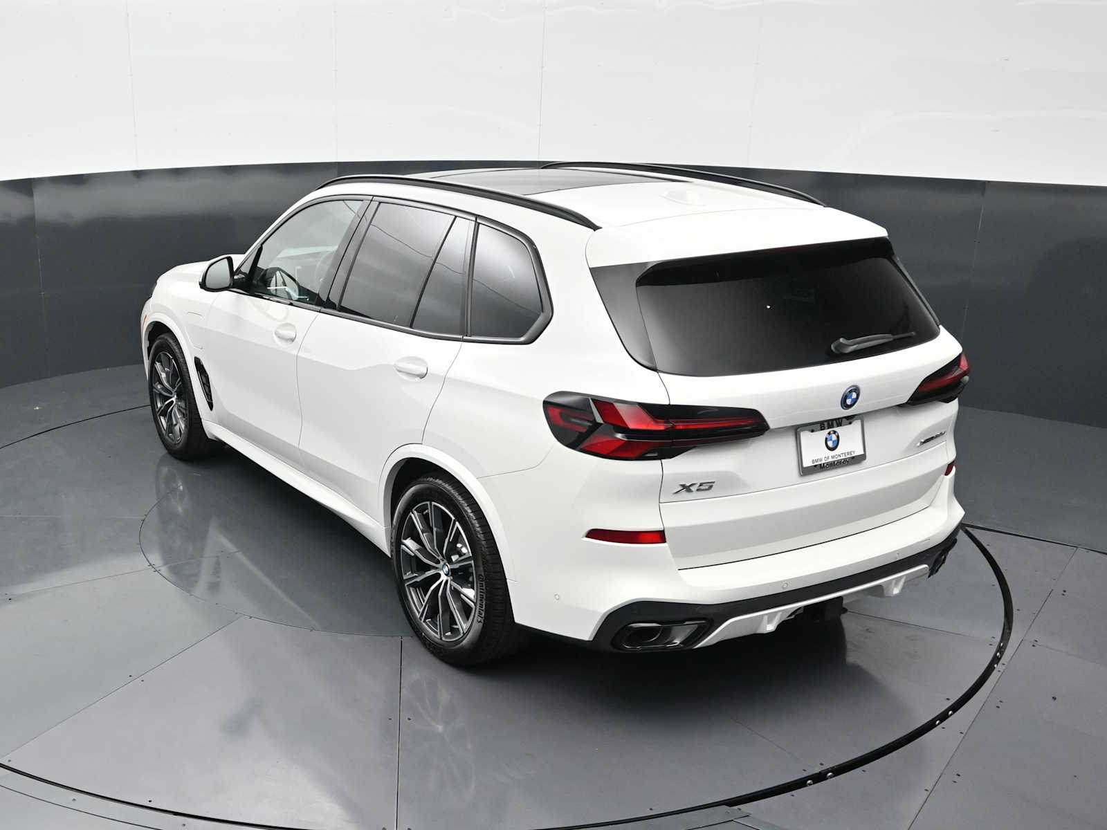 Thumbnail: 2026 BMW X5 - 23