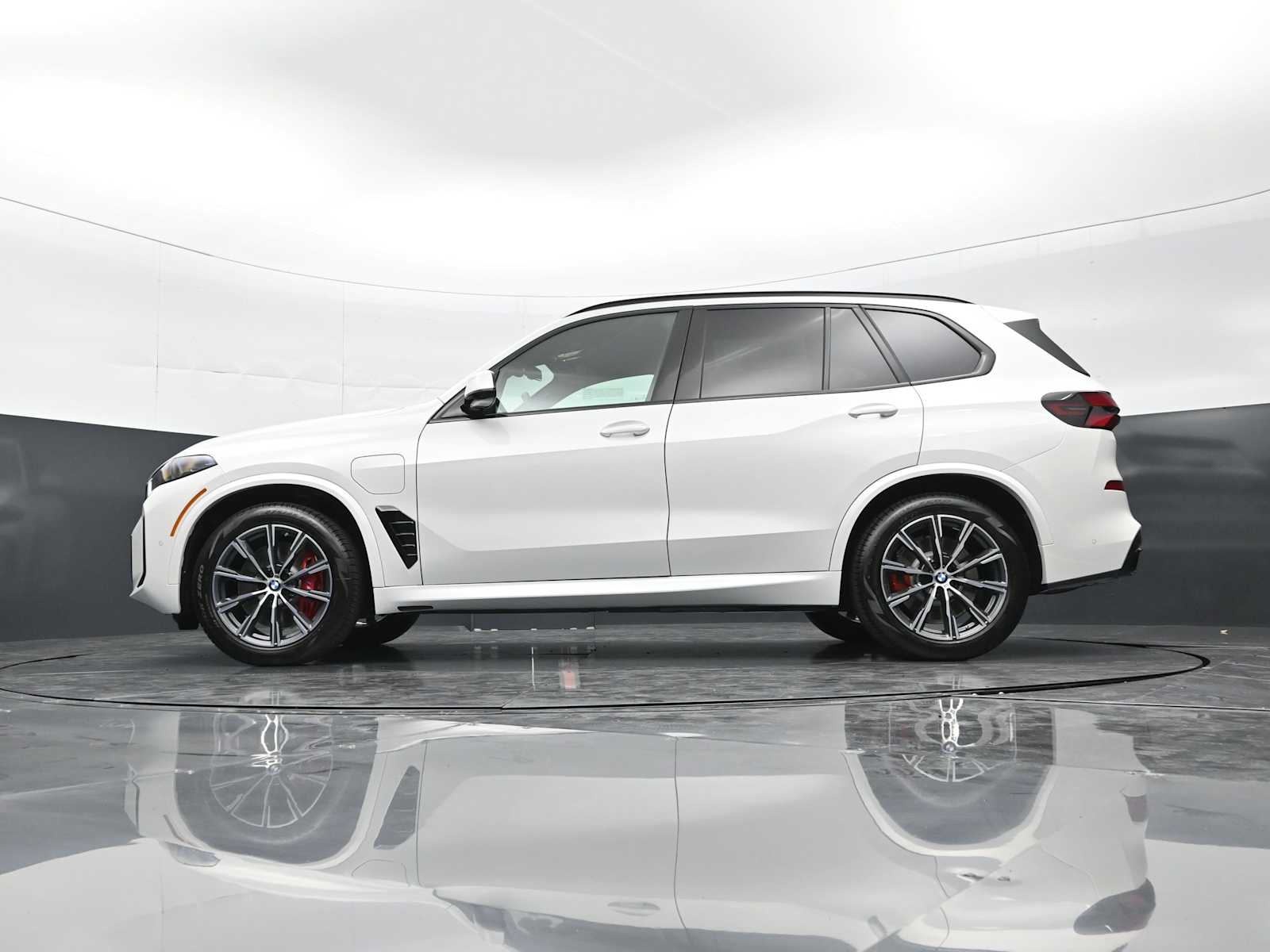 Thumbnail: 2026 BMW X5 - 32