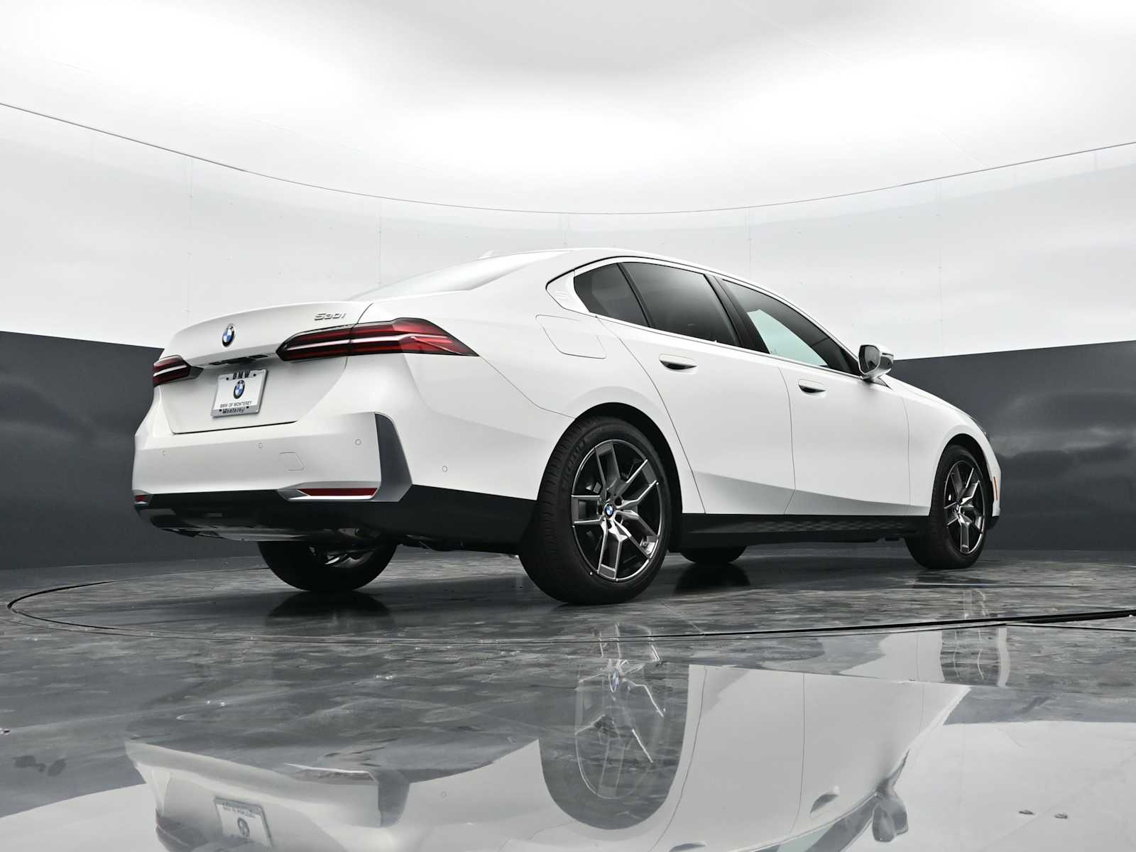 Thumbnail: 2026 BMW 5 Series - 26