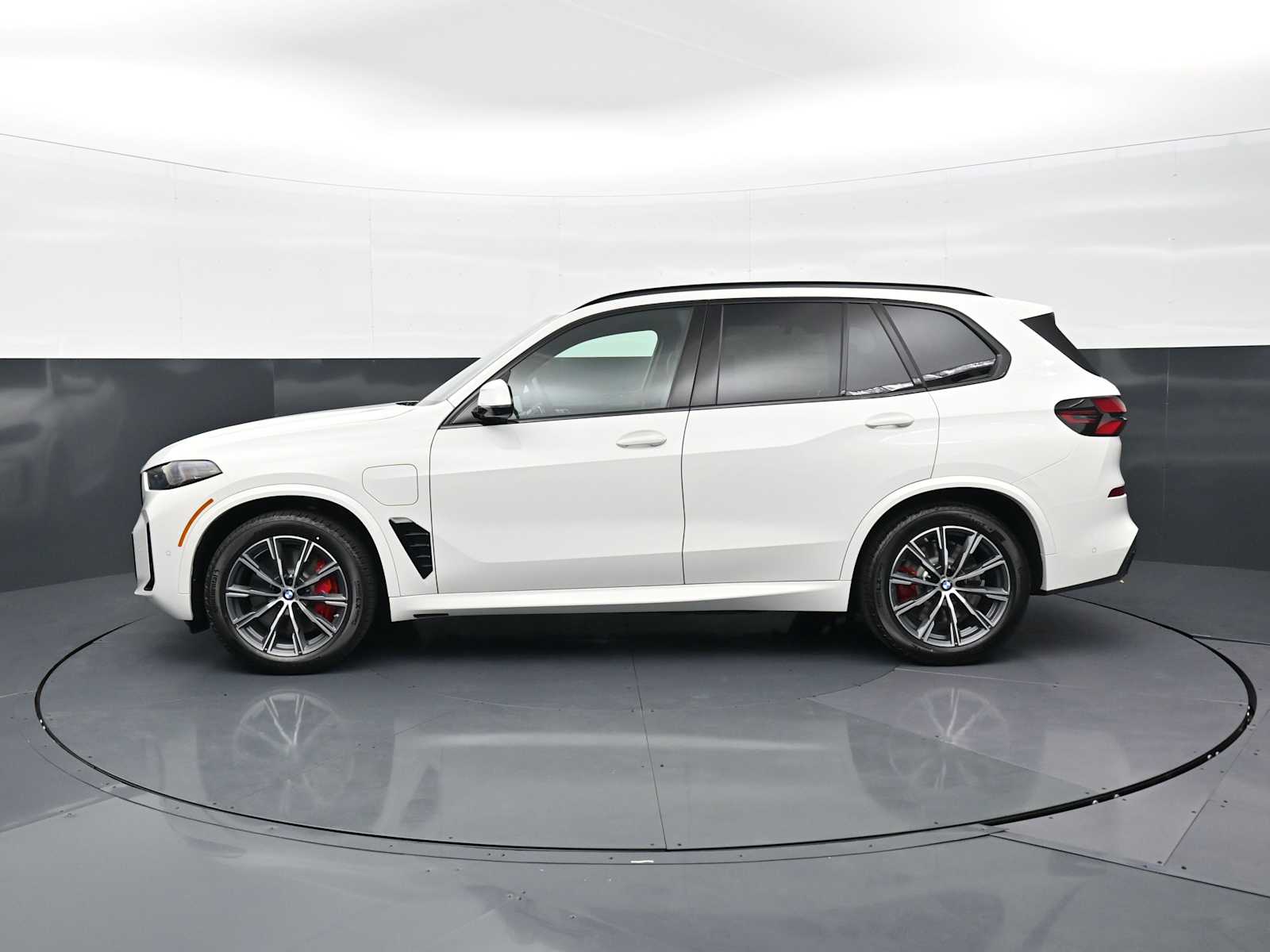 Thumbnail: 2026 BMW X5 - 8