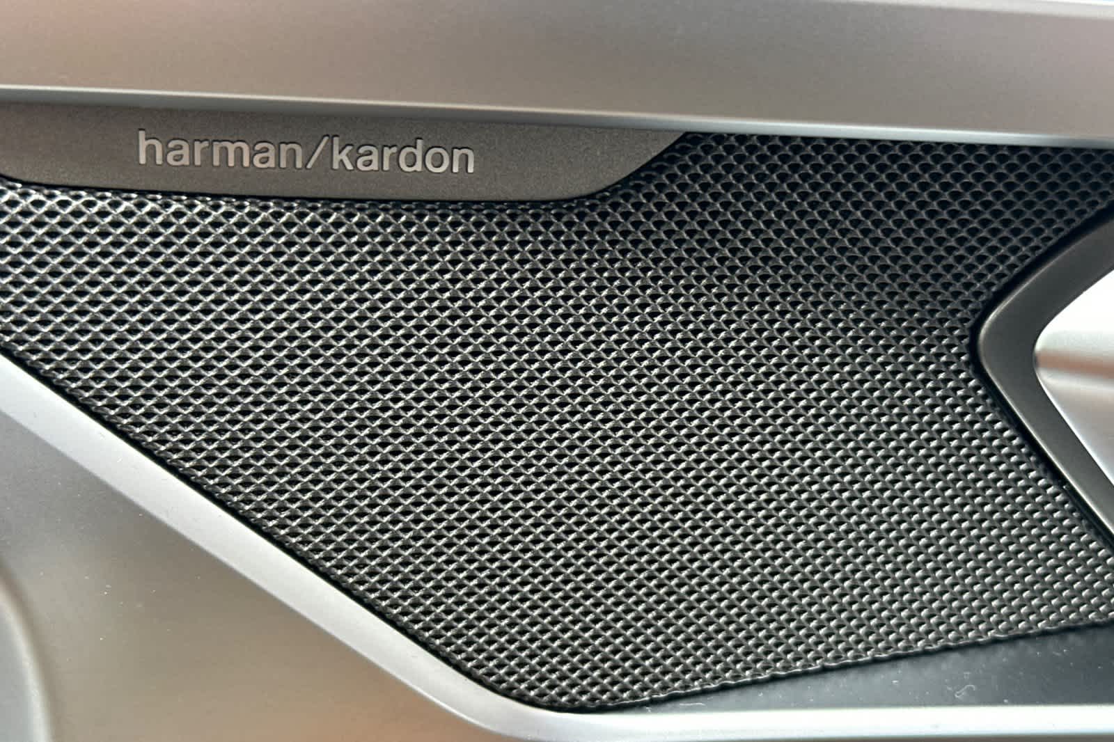 Thumbnail: 2024 BMW 8 Series - 18