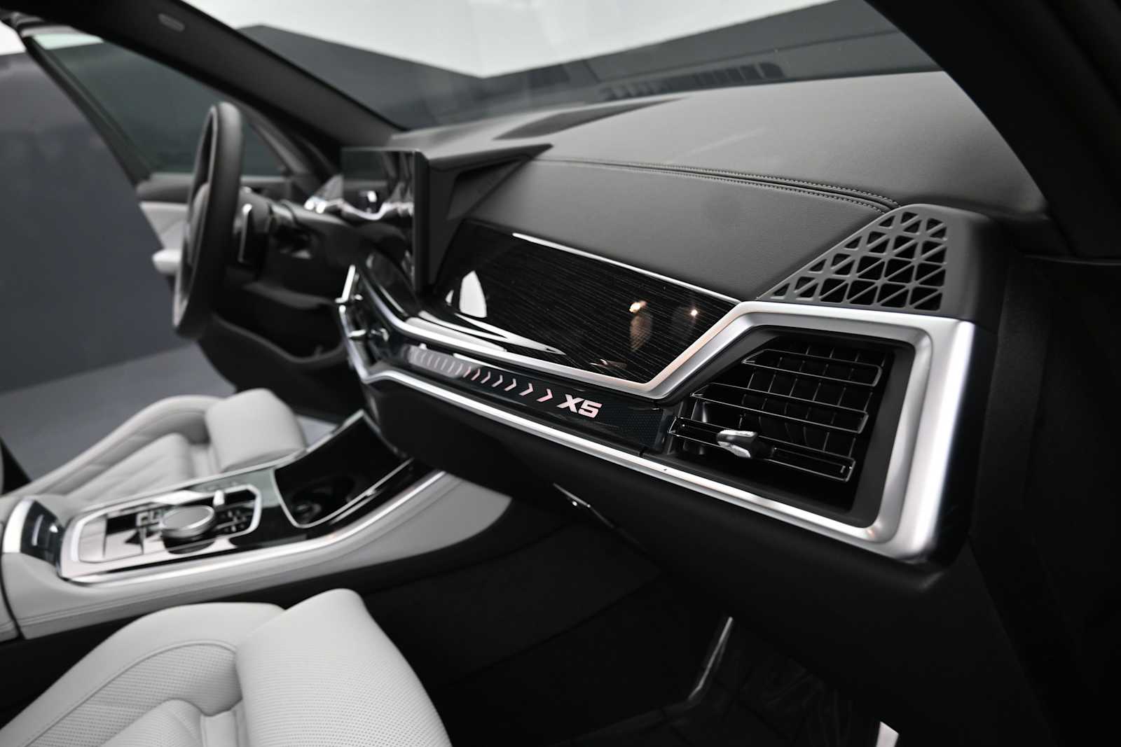 2026 BMW X5 40i - Photo 16