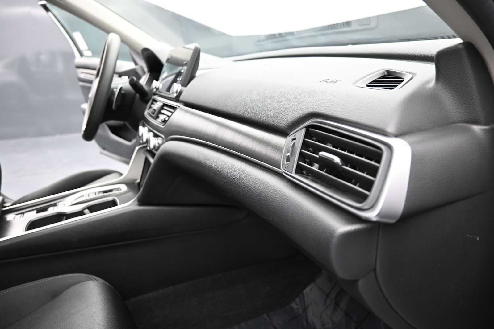 2019 Honda Accord Hybrid - Photo 16