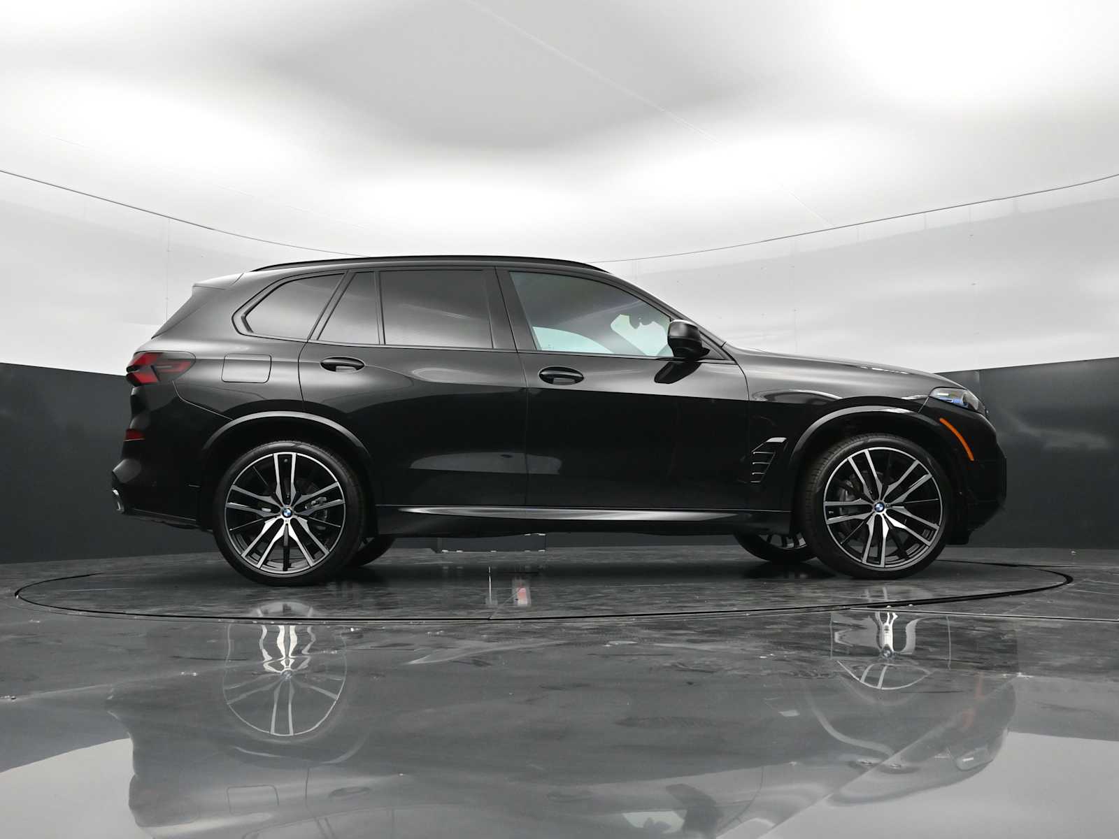 Thumbnail: 2026 BMW X5 - 28