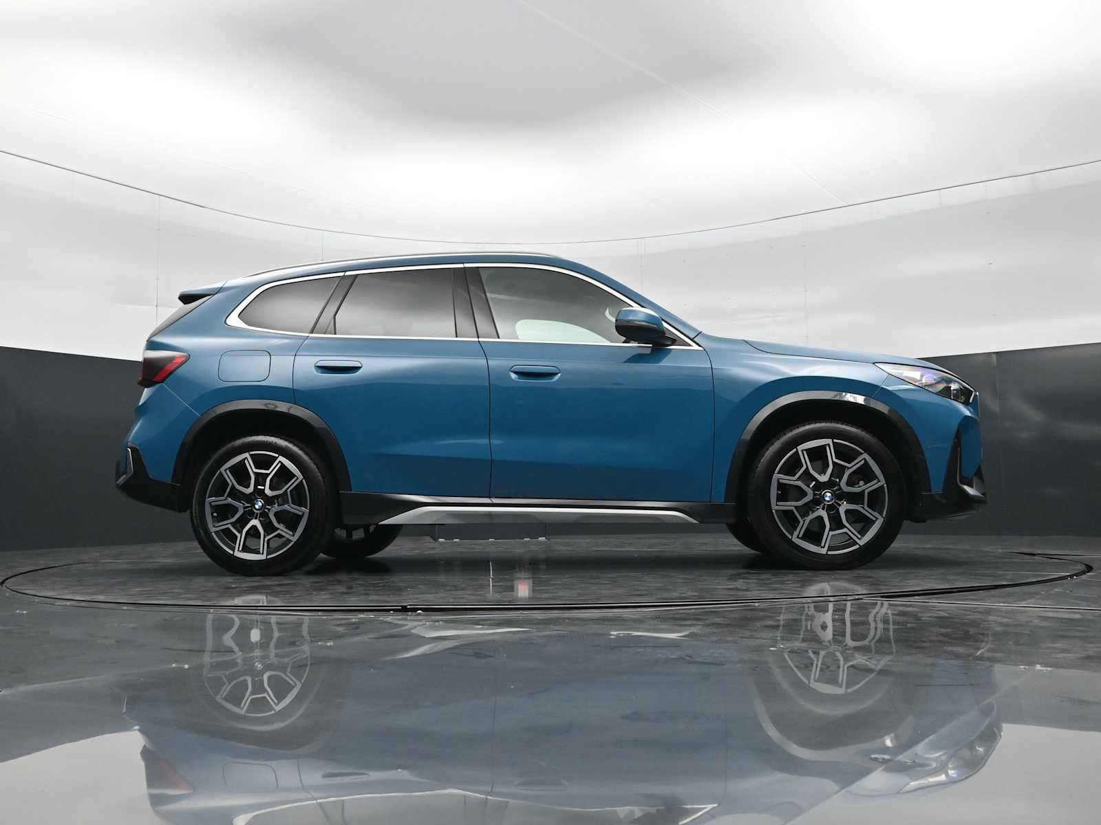 2025 BMW X1 28i - Photo 28
