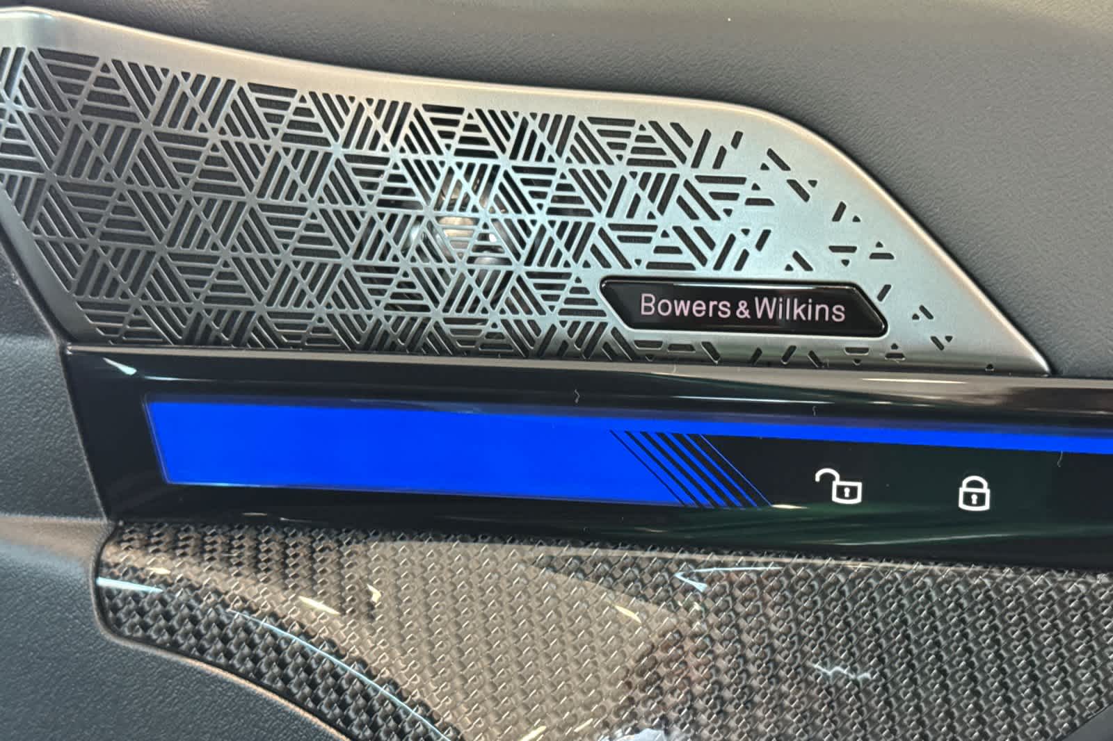 Thumbnail: 2026 BMW M5 - 20