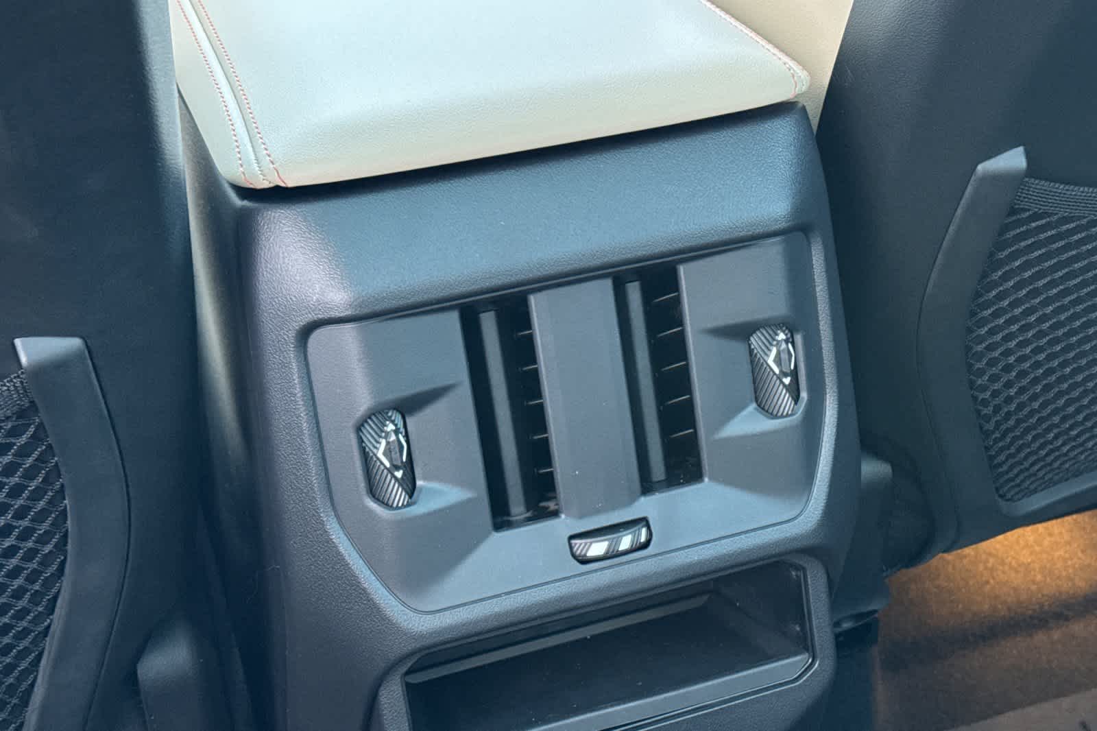 Thumbnail: 2026 BMW X3 - 16