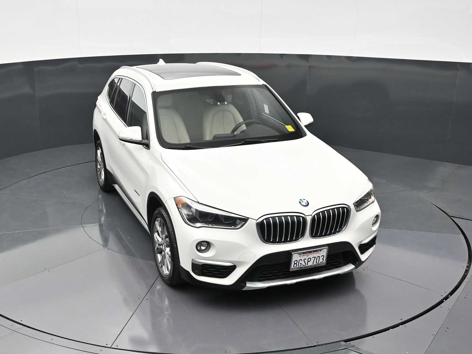 Thumbnail: 2016 BMW X1 - 18