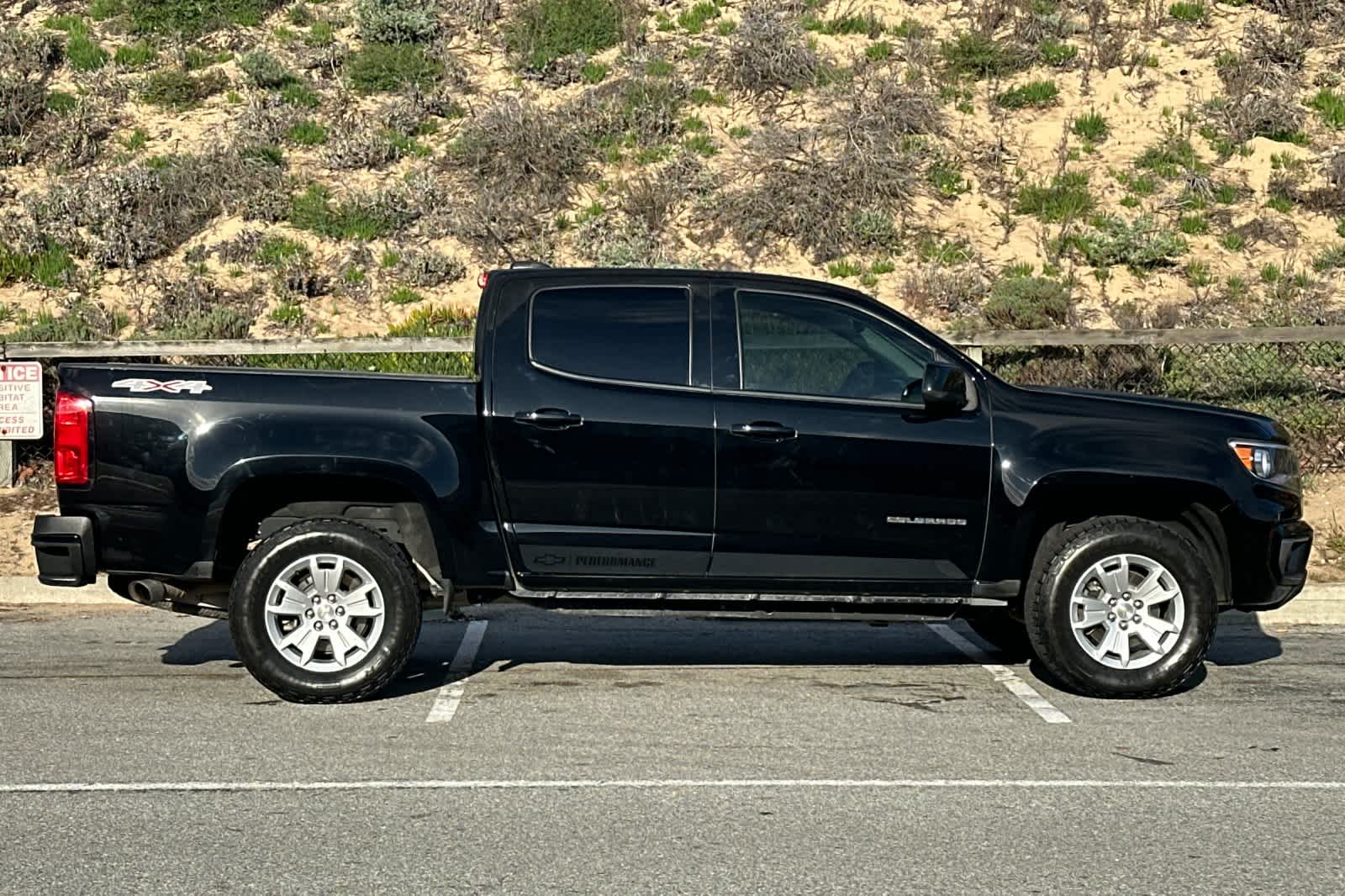 Thumbnail: 2022 Chevrolet Colorado - 6