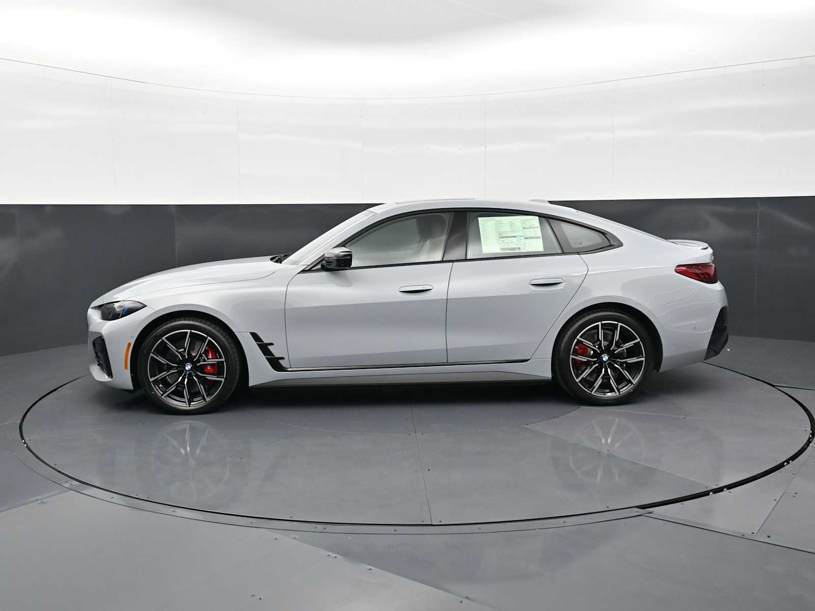 Thumbnail: 2026 BMW i4 - 8