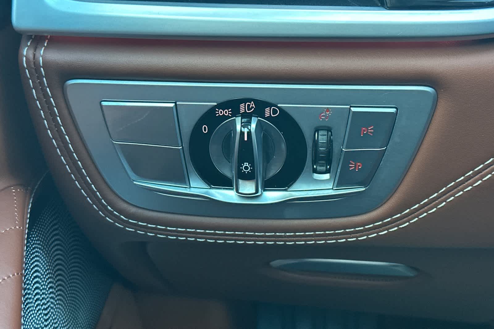 Thumbnail: 2021 BMW 7 Series - 31