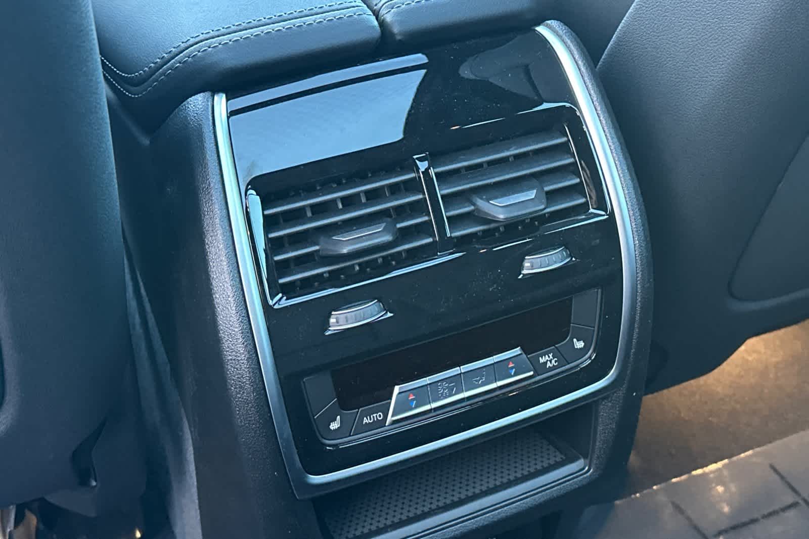 Thumbnail: 2026 BMW X5 - 16