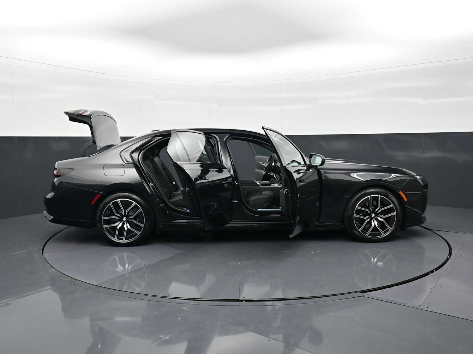 Thumbnail: 2026 BMW 7 Series - 34