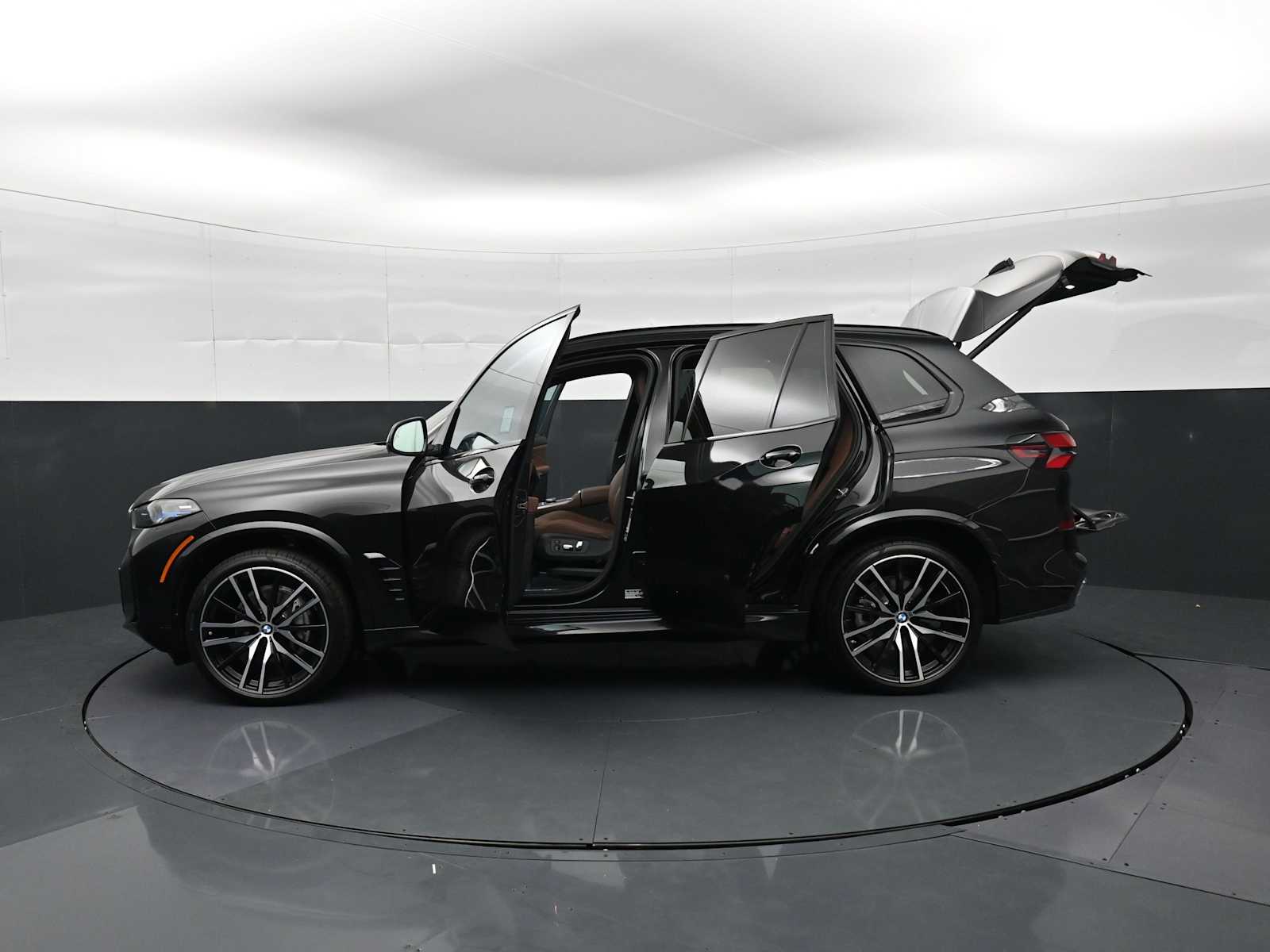Thumbnail: 2026 BMW X5 - 36