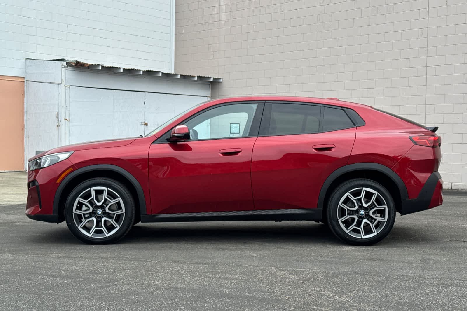 Thumbnail: 2024 BMW X2 - 9