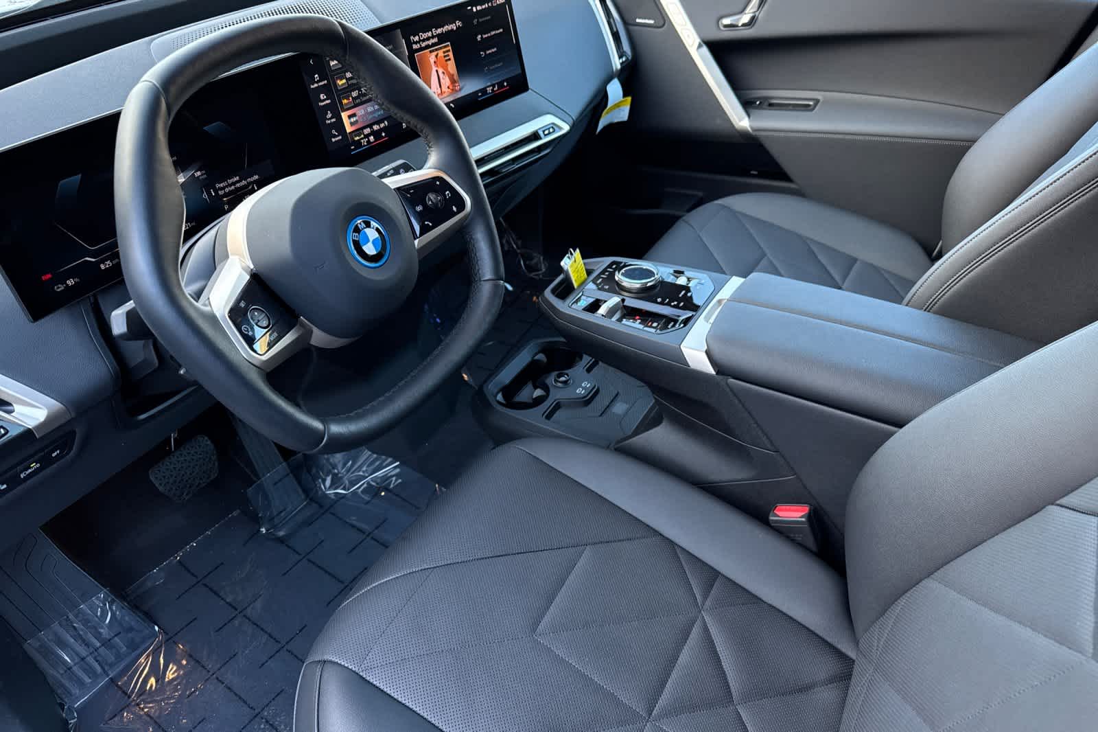 Thumbnail: 2025 BMW iX - 11