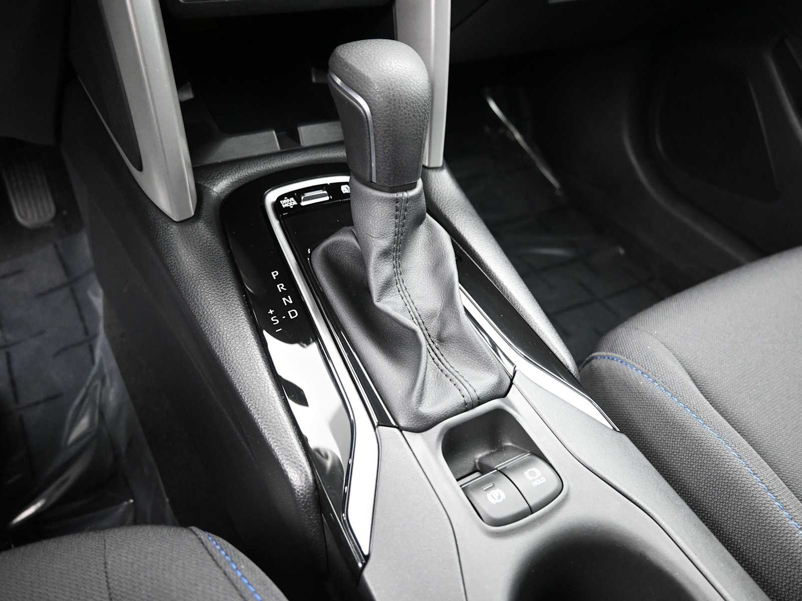 Thumbnail: 2025 Toyota Corolla Cross - 11