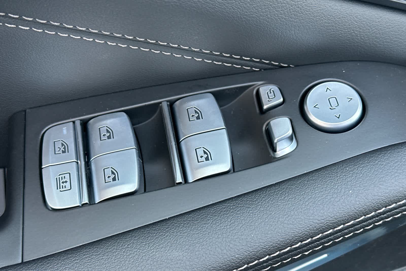 Thumbnail: 2026 BMW X7 - 14