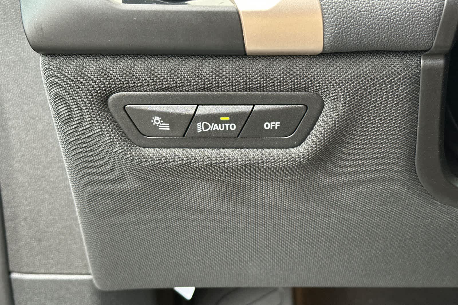 Thumbnail: 2026 BMW iX - 31