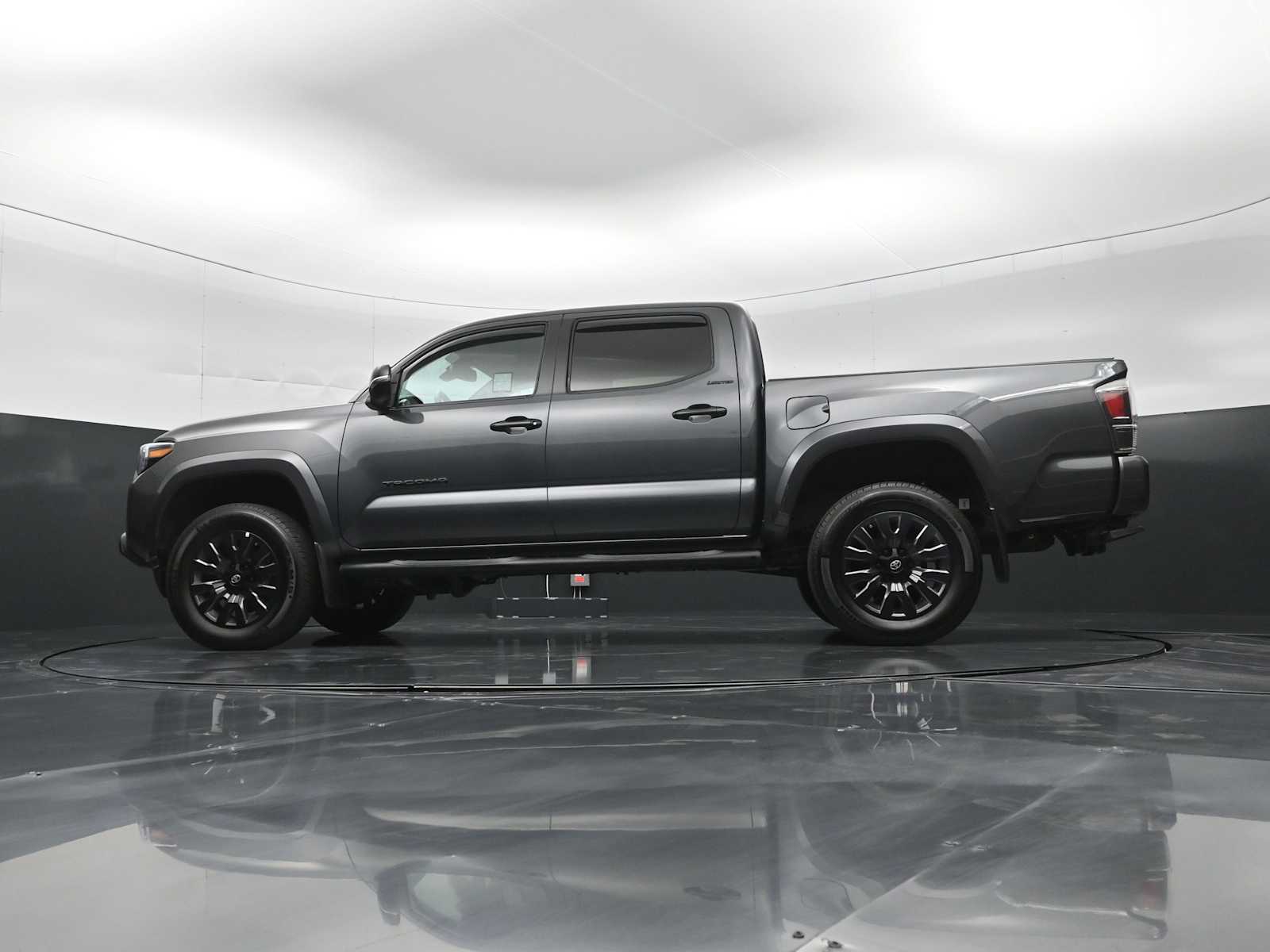 2021 Toyota Tacoma Limited - Photo 31