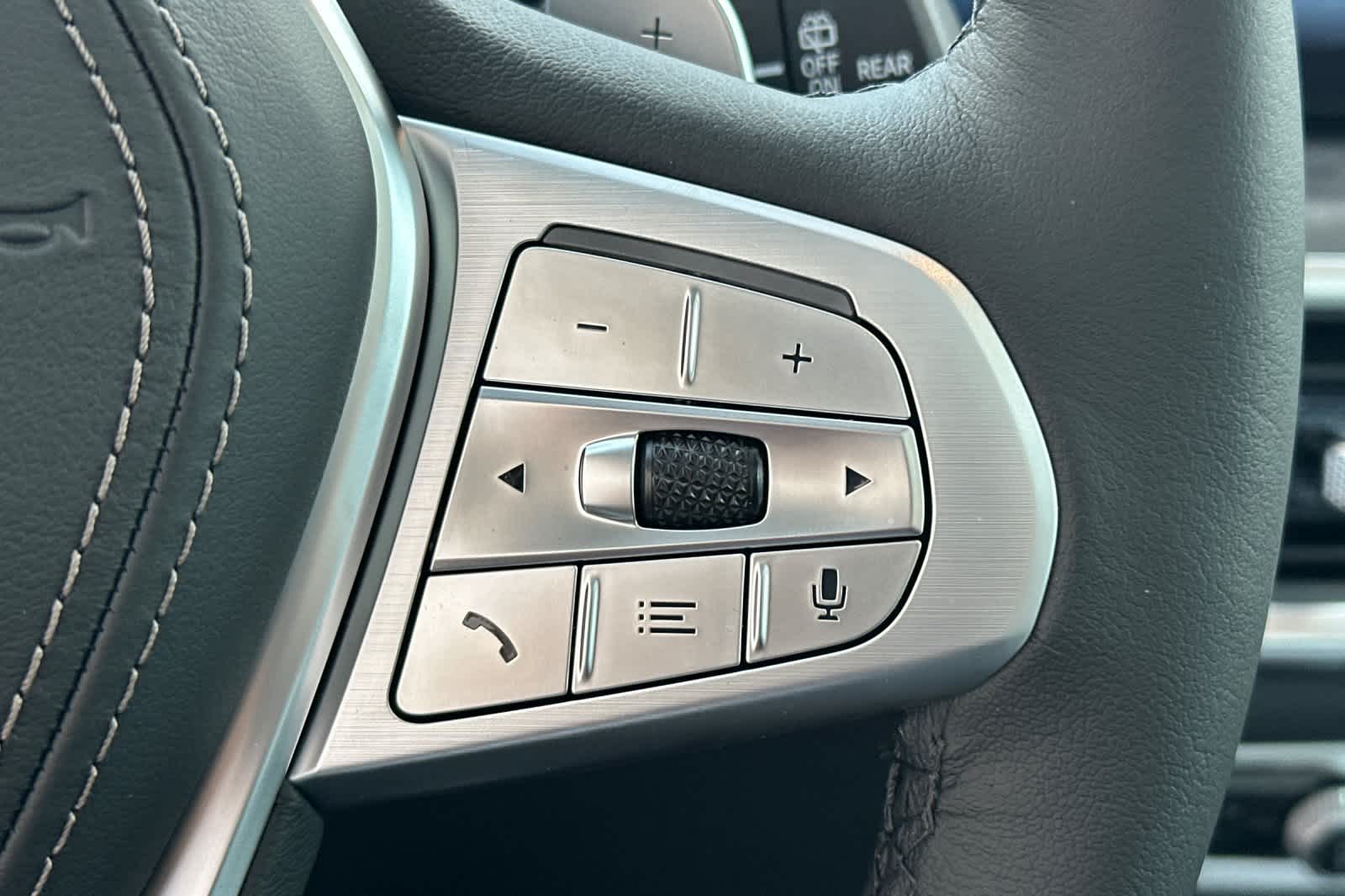 Thumbnail: 2026 BMW X7 - 29