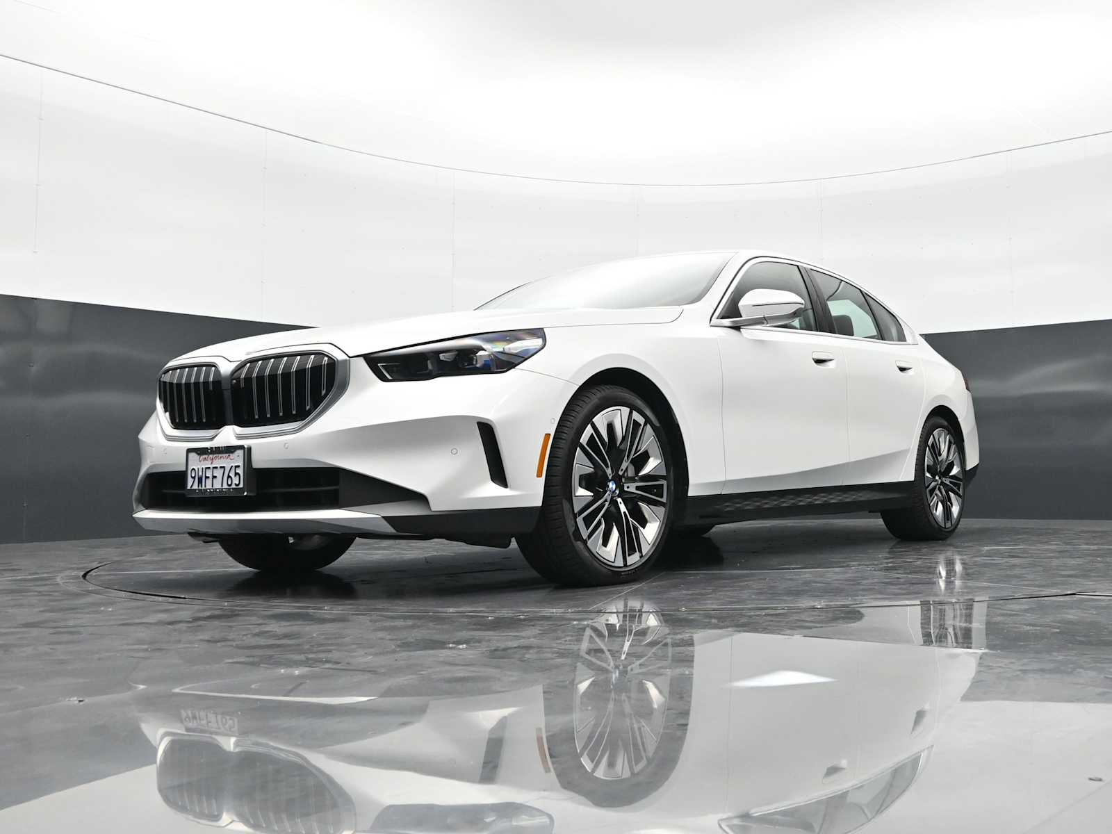 2026 BMW 5 Series 530i - Photo 24