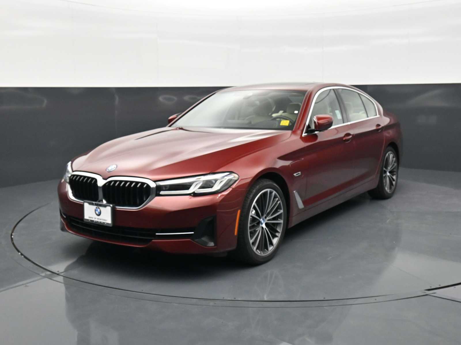 Thumbnail: 2023 BMW 5 Series - 1
