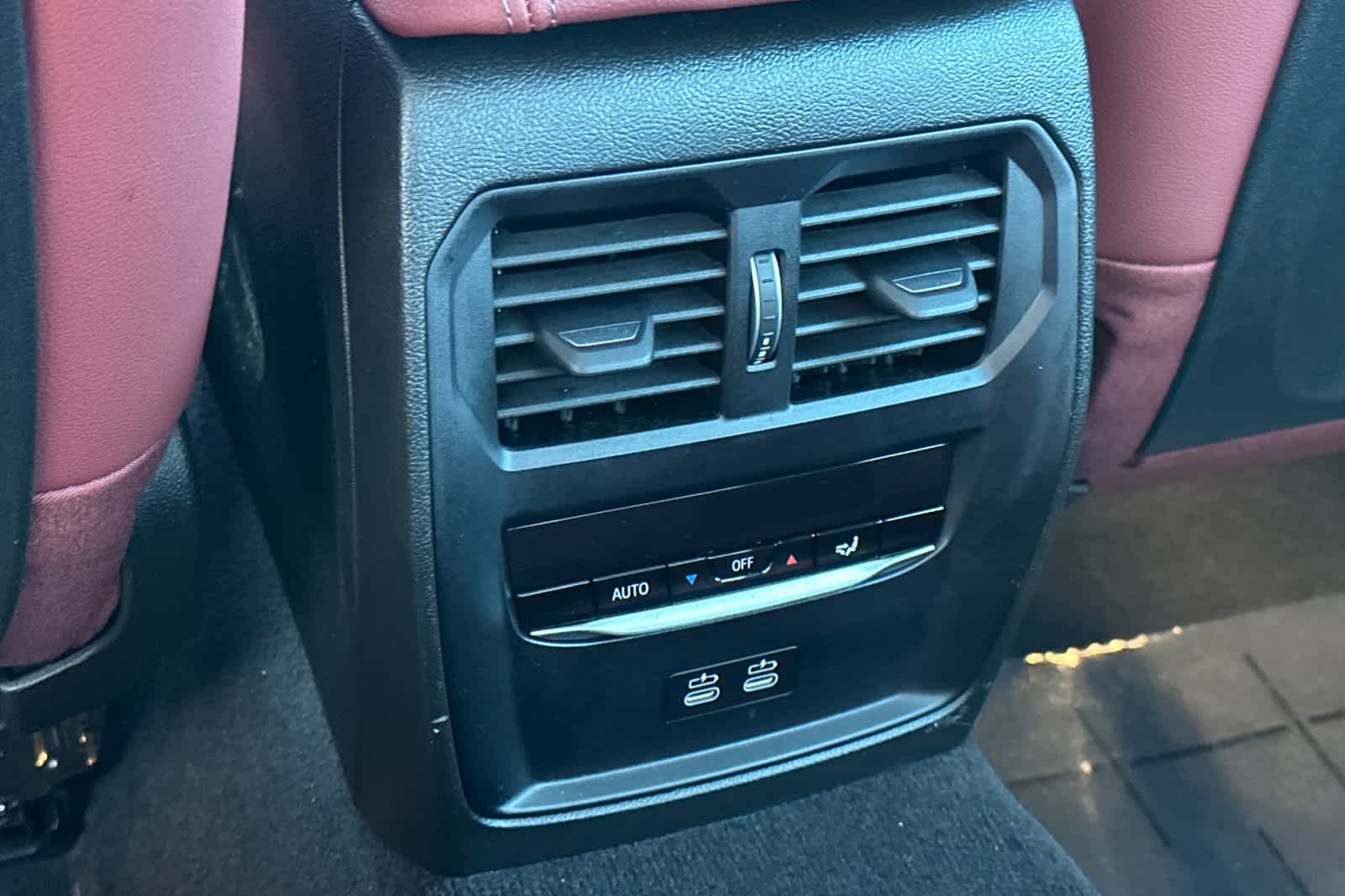 Thumbnail: 2024 BMW 3 Series - 14