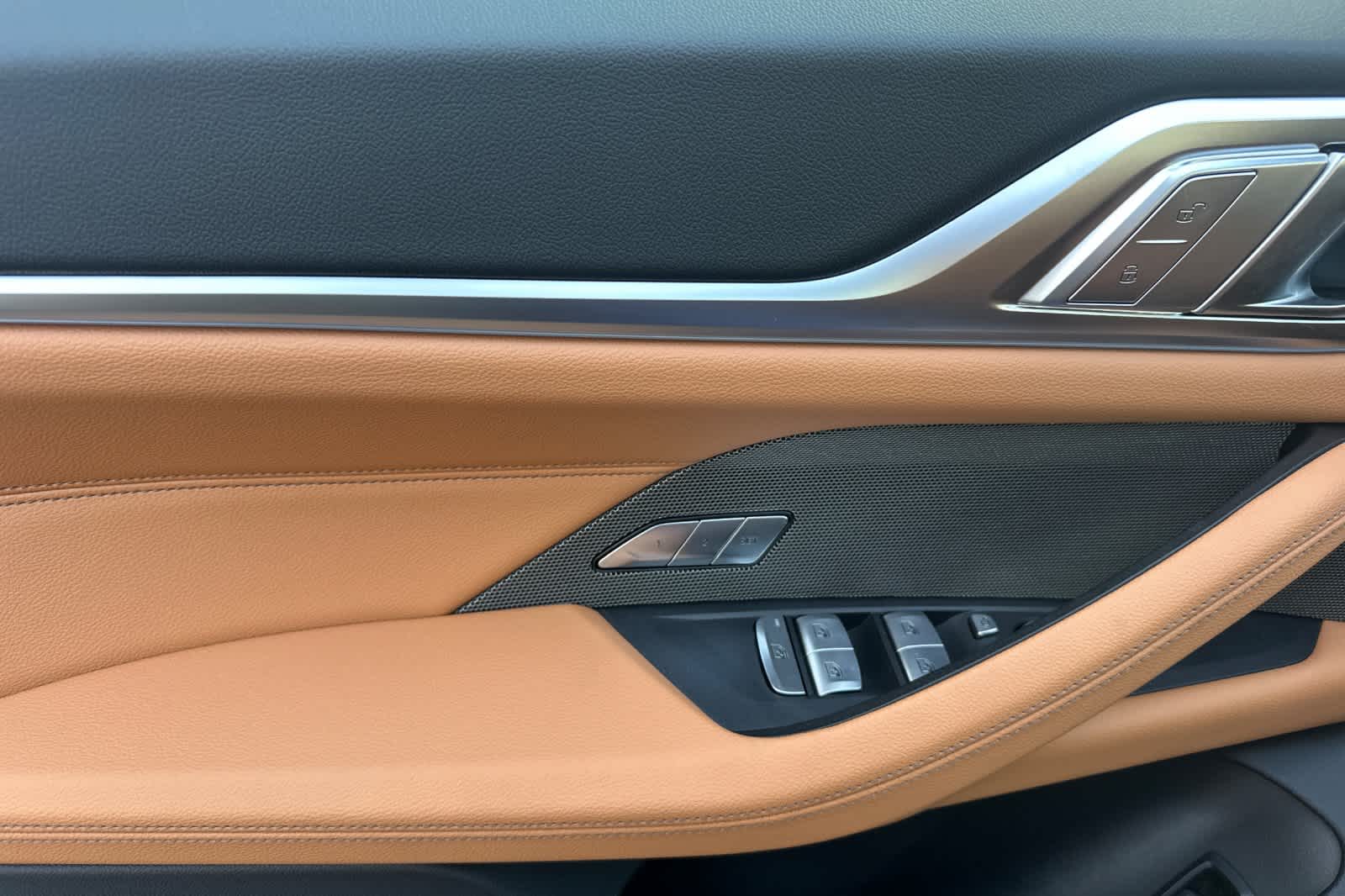 Thumbnail: 2025 BMW i4 - 13