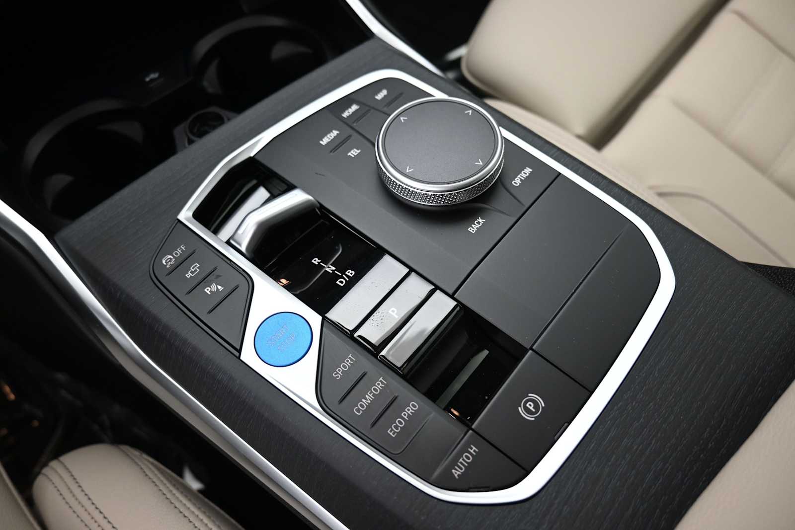 Thumbnail: 2026 BMW i4 - 12