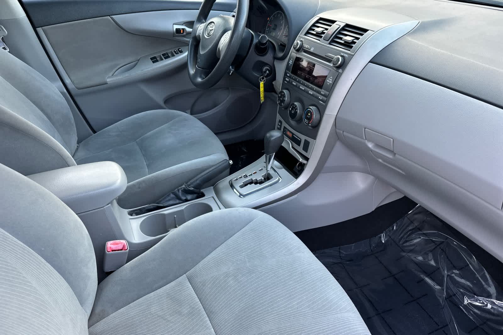 Thumbnail: 2011 Toyota Corolla - 15