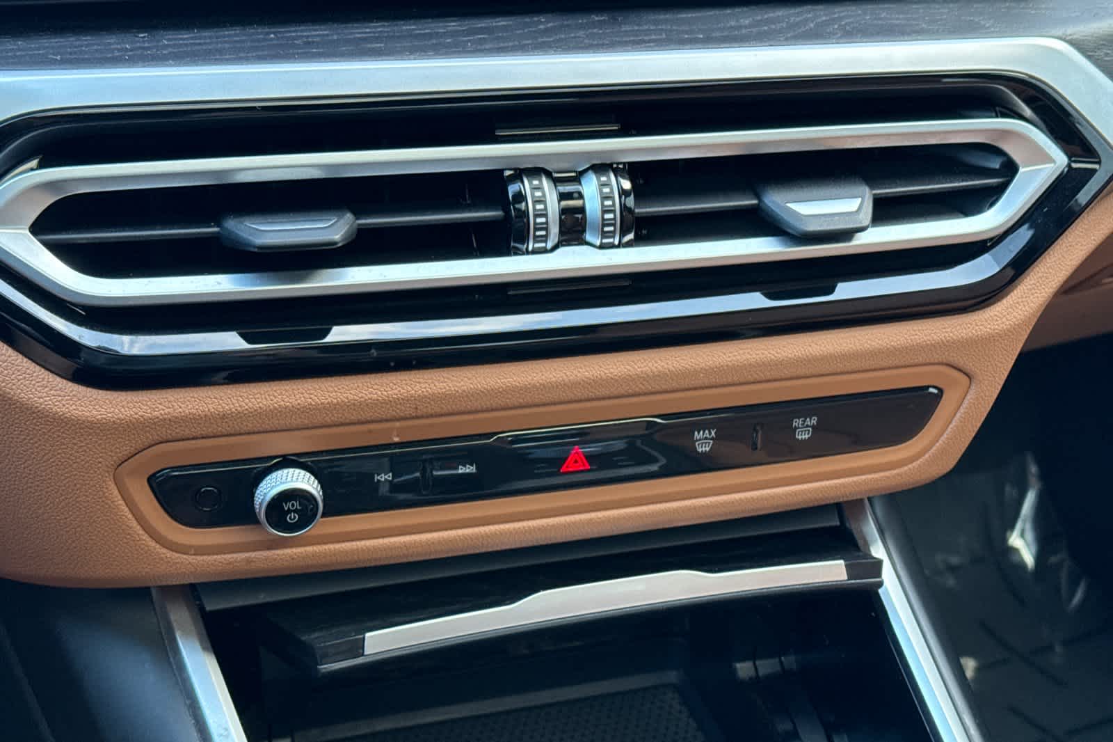 Thumbnail: 2023 BMW 3 Series - 24