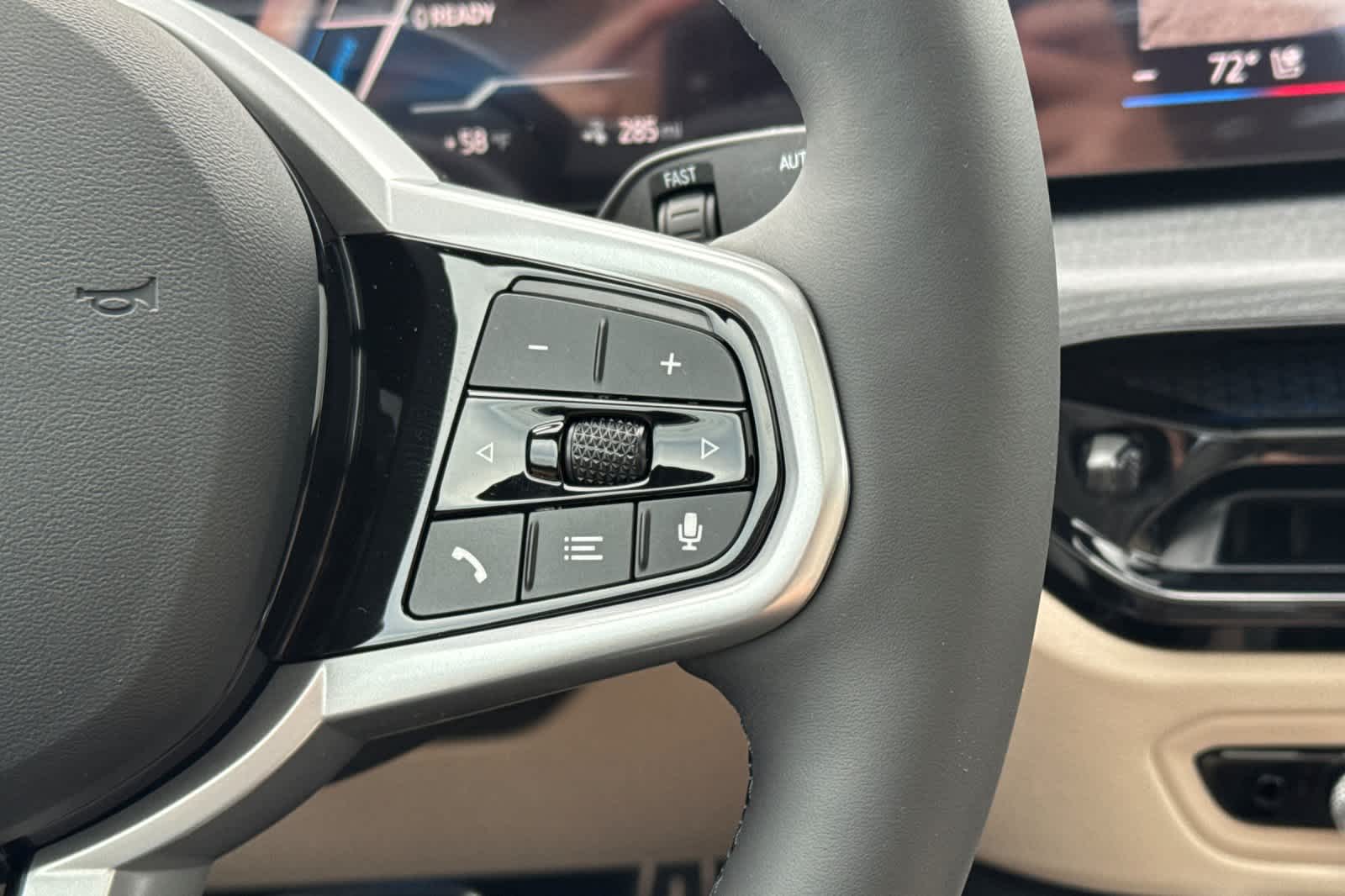 Thumbnail: 2025 BMW i4 - 29