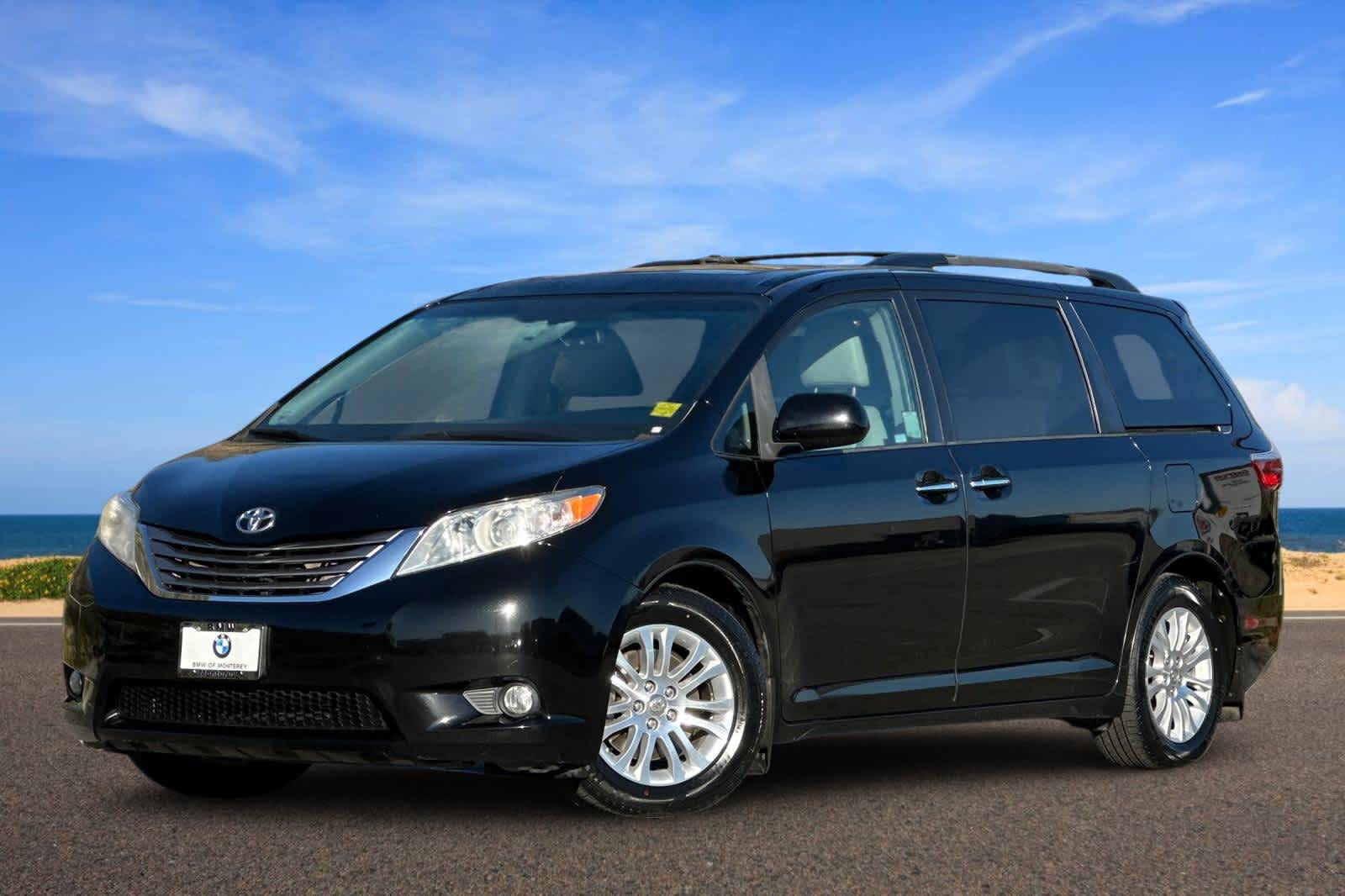 2015 Toyota Sienna XLE Premium -
                  Seaside, CA