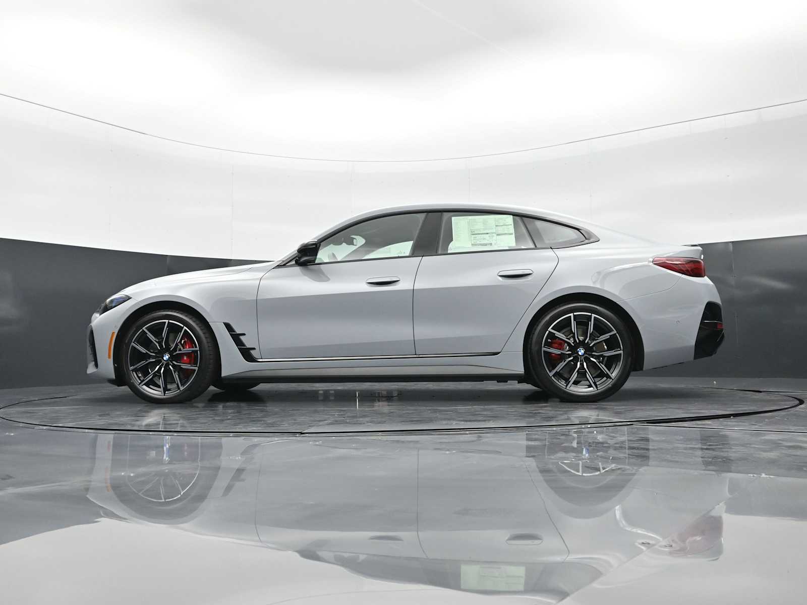 Thumbnail: 2026 BMW i4 - 32