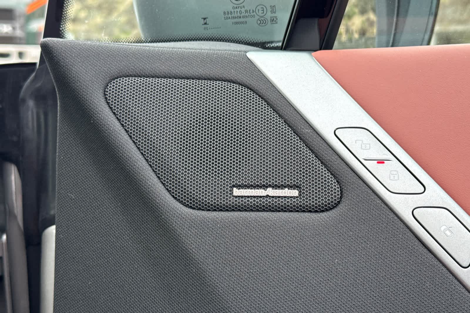 Thumbnail: 2026 BMW iX - 21