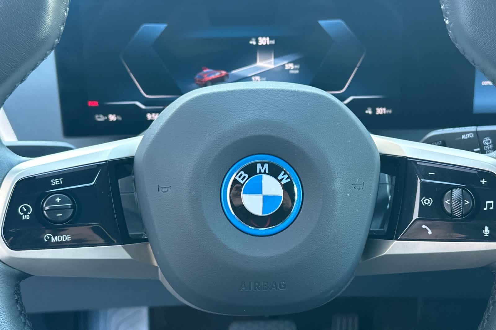 Thumbnail: 2025 BMW iX - 27