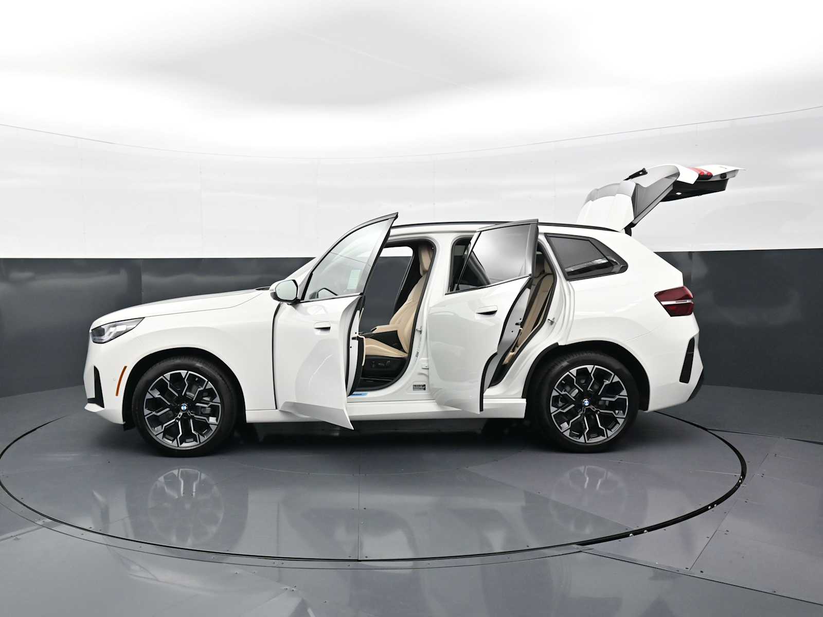 Thumbnail: 2026 BMW X3 - 36