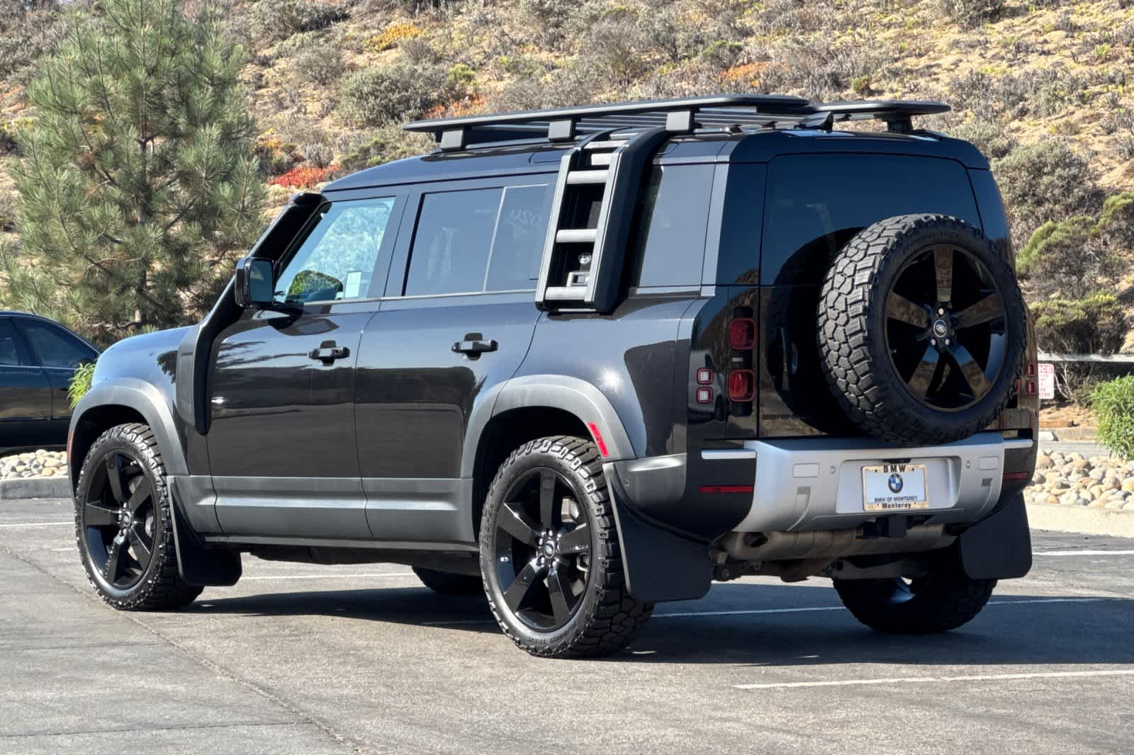 Thumbnail: 2020 Land Rover Defender - 7