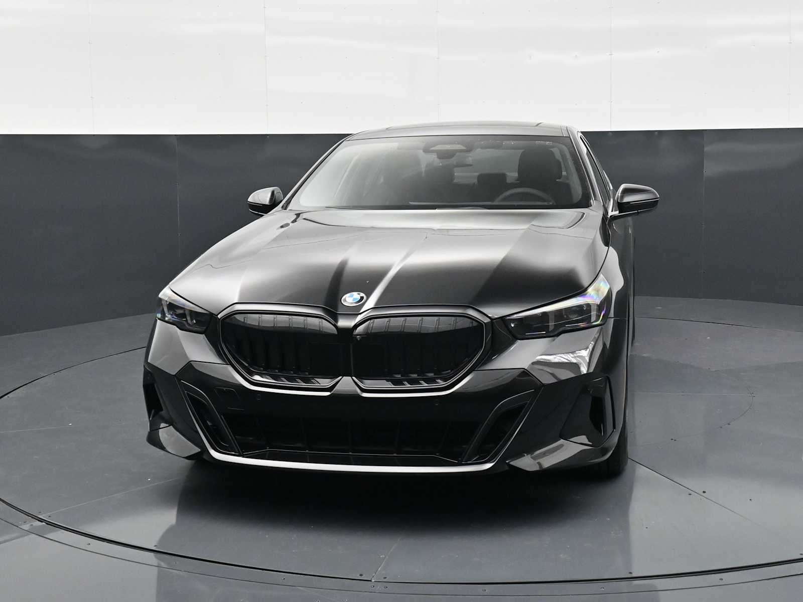 Thumbnail: 2026 BMW 5 Series - 2