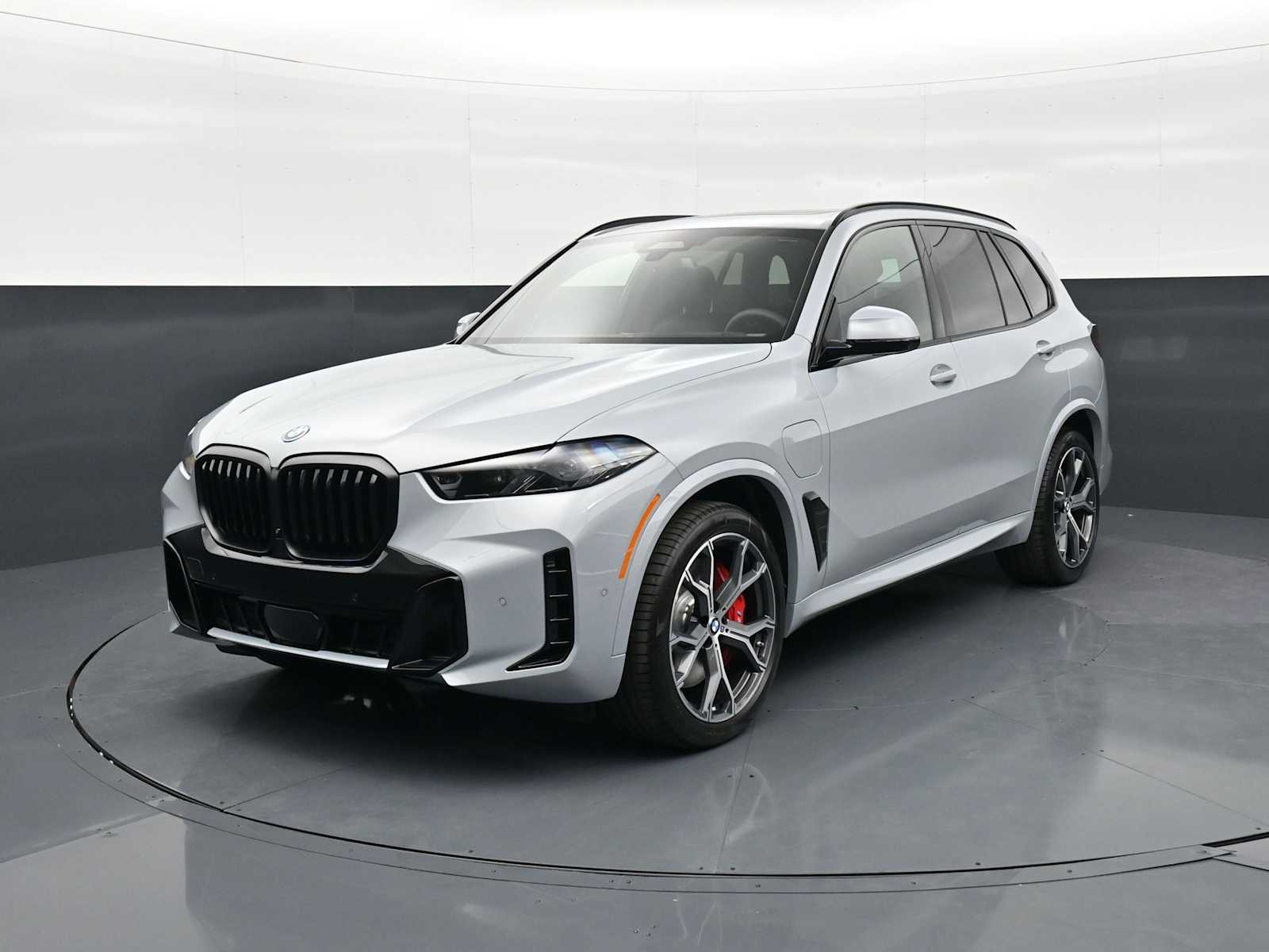 Thumbnail: 2026 BMW X5 - 1