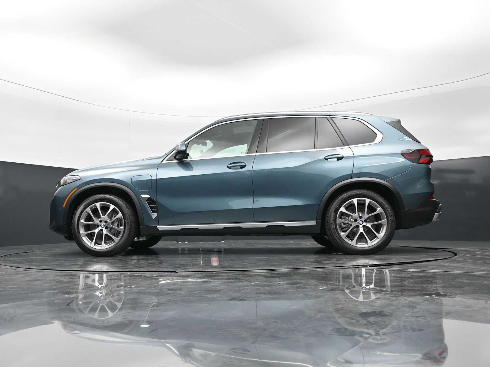 Thumbnail: 2026 BMW X5 - 32