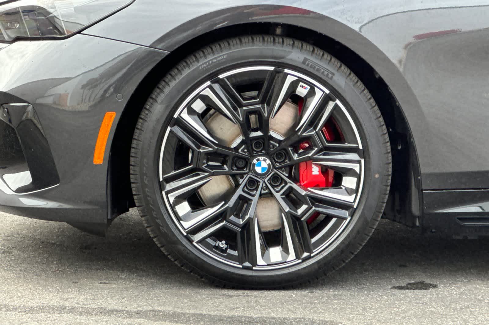 Thumbnail: 2025 BMW i5 - 30