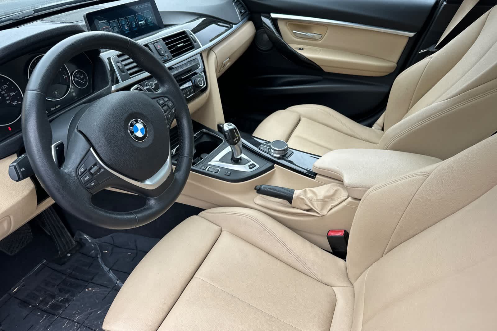 Thumbnail: 2017 BMW 3 Series - 11