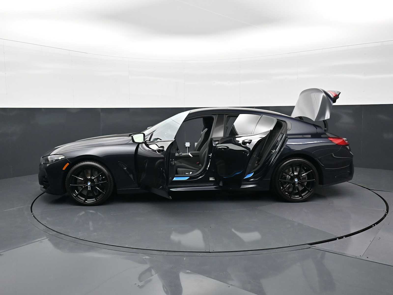 2026 BMW 8 Series 840i - Photo 34
