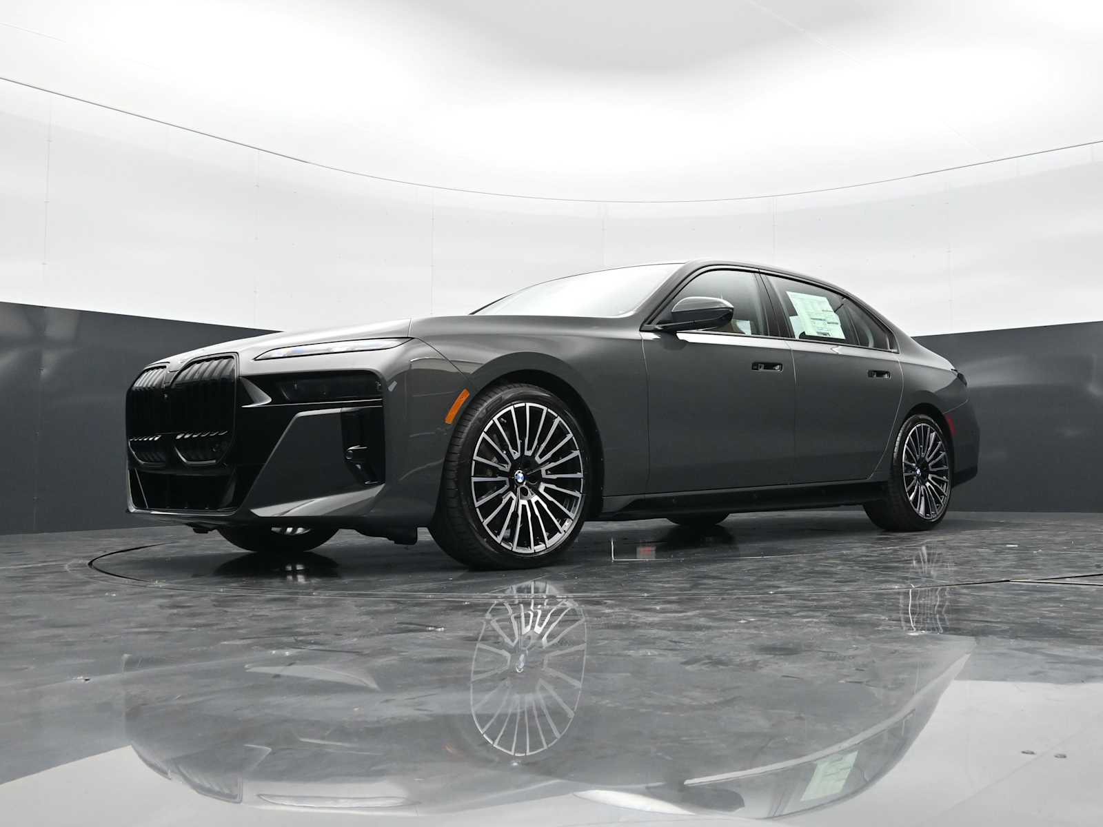 Thumbnail: 2026 BMW 7 Series - 25