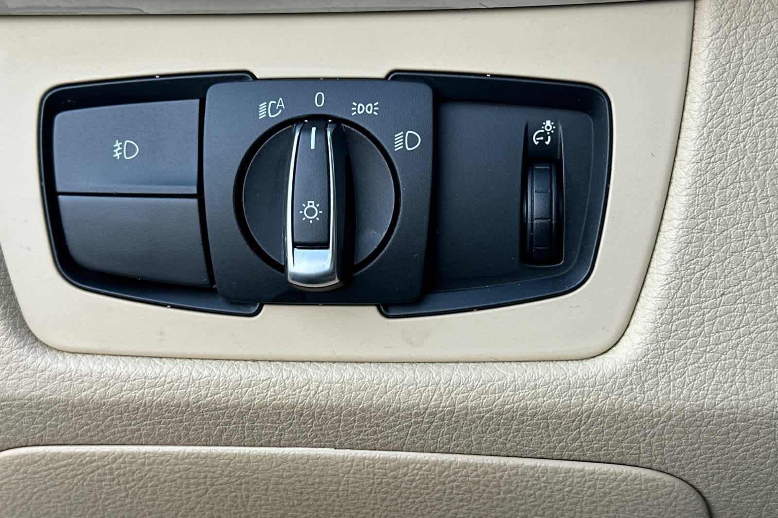 Thumbnail: 2016 BMW 3 Series - 33