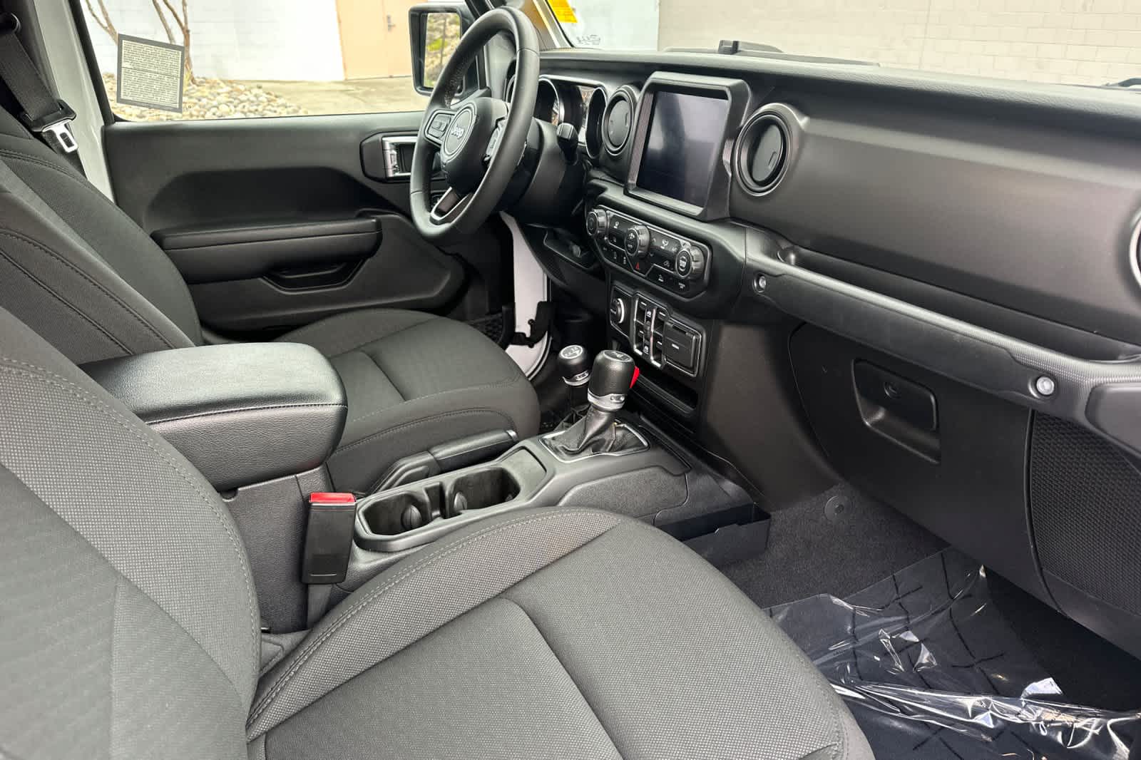 Thumbnail: 2023 Jeep Gladiator - 16