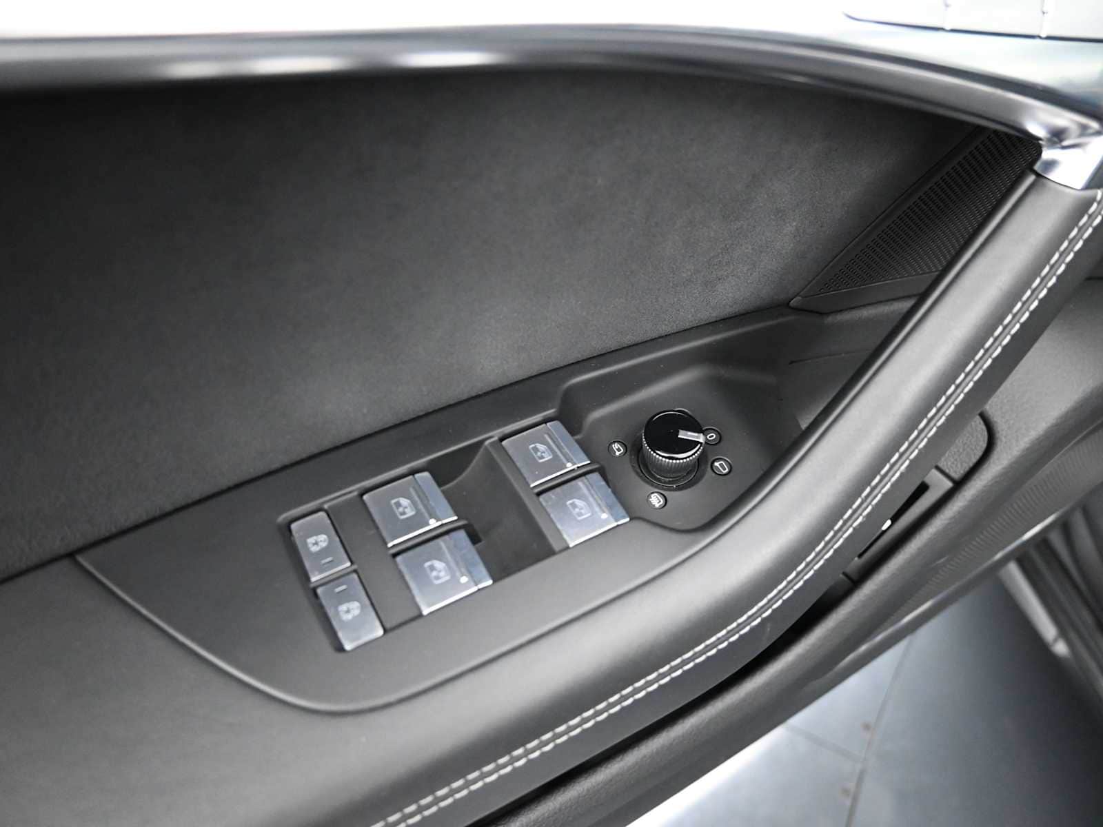 Thumbnail: 2022 Audi A6 - 9