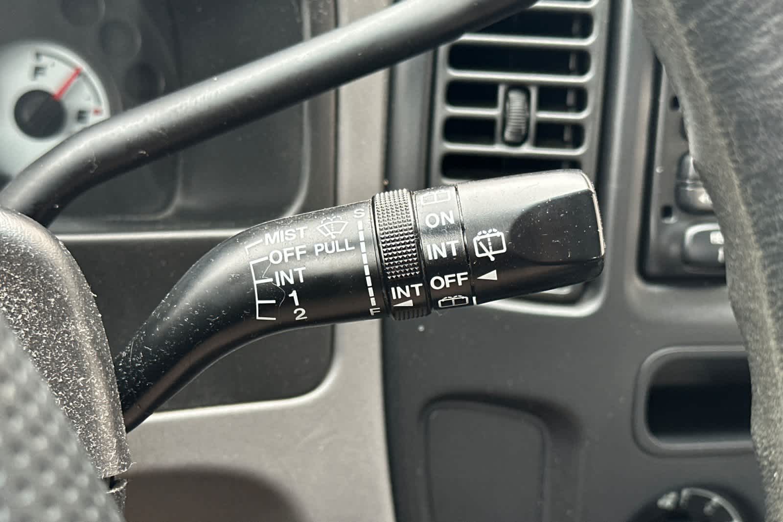 Thumbnail: 2002 Ford Escape - 26